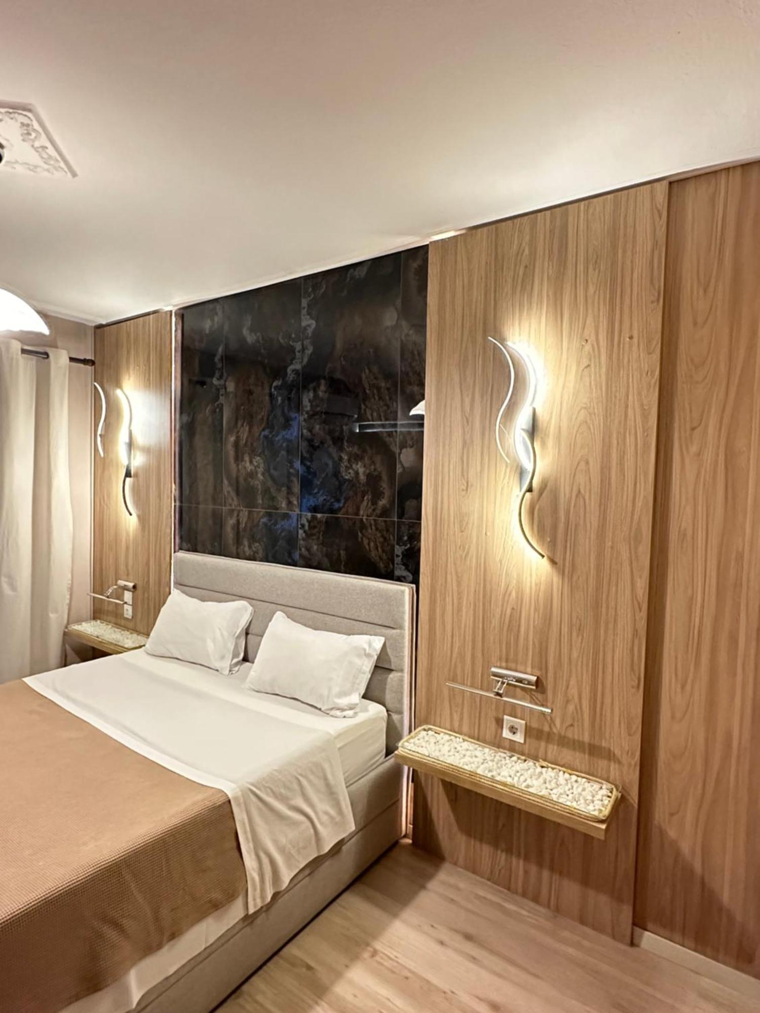 Perikleous 5 Diamerisma Kondoulis House Kalampáka Buitenkant foto